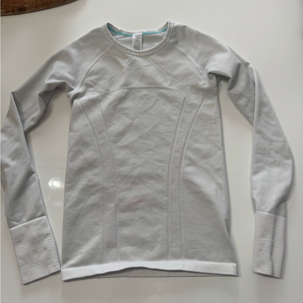 Ivivva Light Gray Long Sleeve Tee
